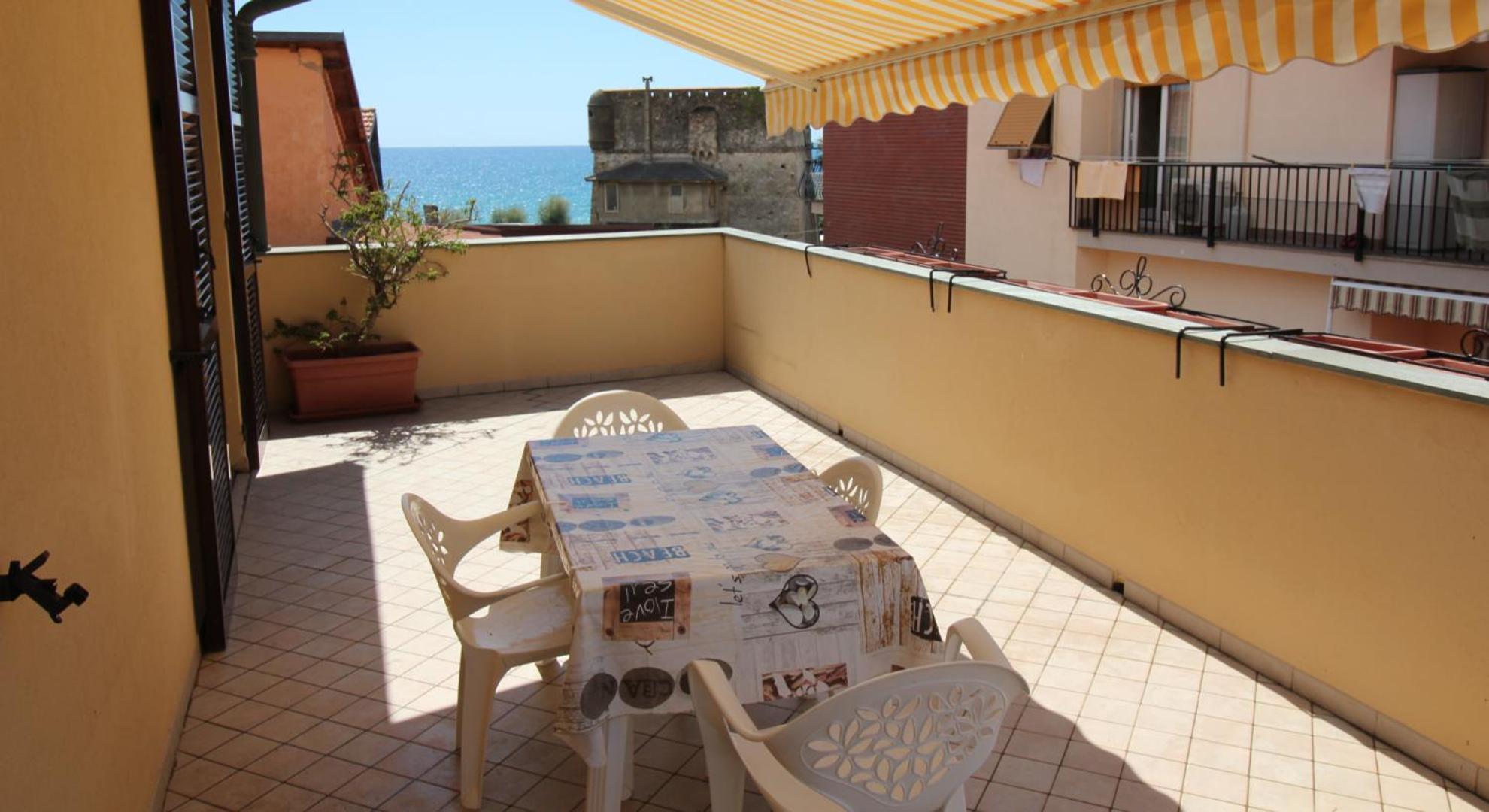 Garibaldi Appartamenti Riva Ligure Εξωτερικό φωτογραφία