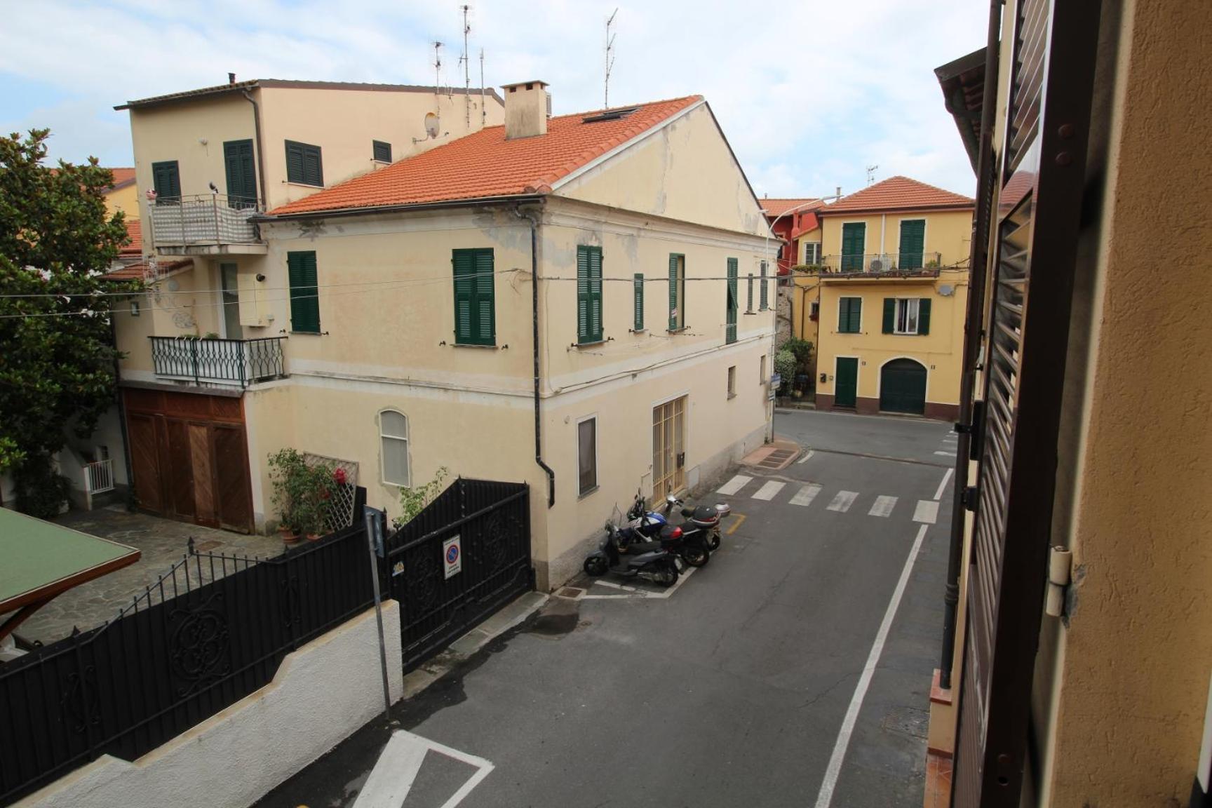 Garibaldi Appartamenti Riva Ligure Εξωτερικό φωτογραφία